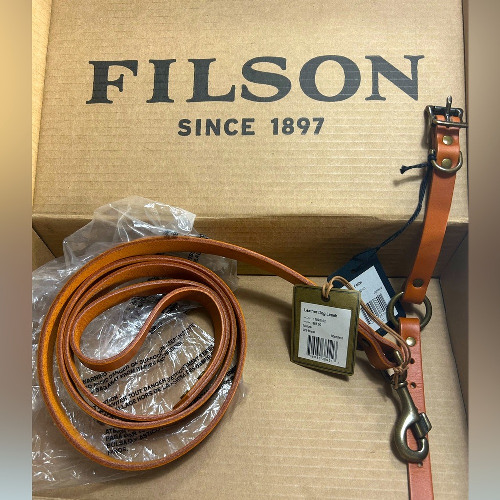 BRAND NEW FILSON LEATHER PUPPY COLLAR AND LEASH. Camel color